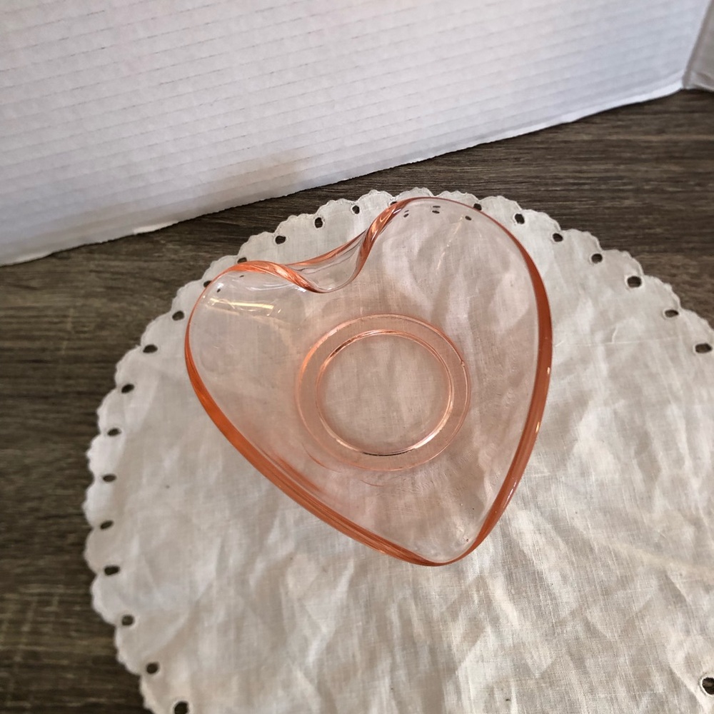 Vtg UV Reactive Pink Heart Glass Bowl